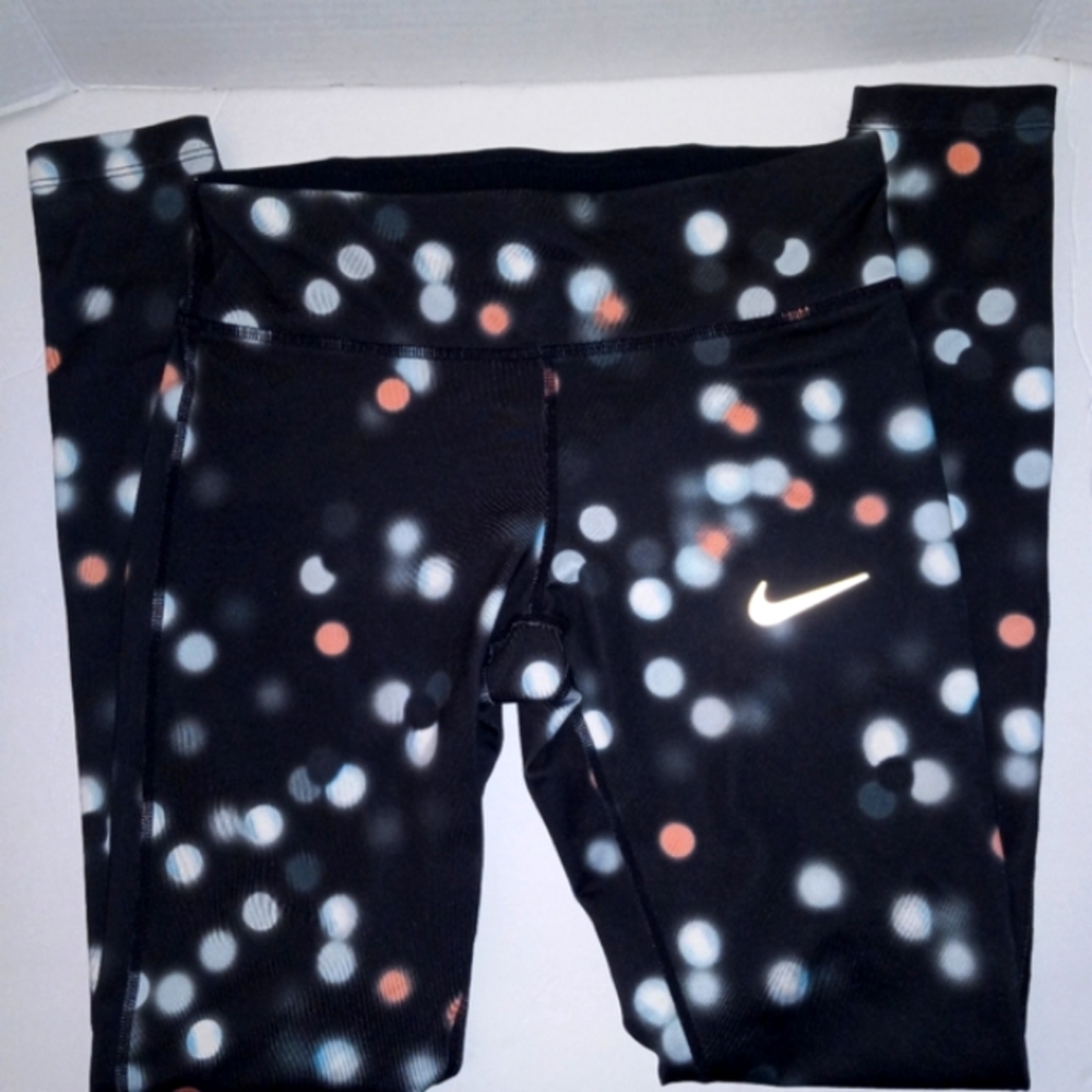 Nike dri-fit Small athletic leggings back zipper pocket.